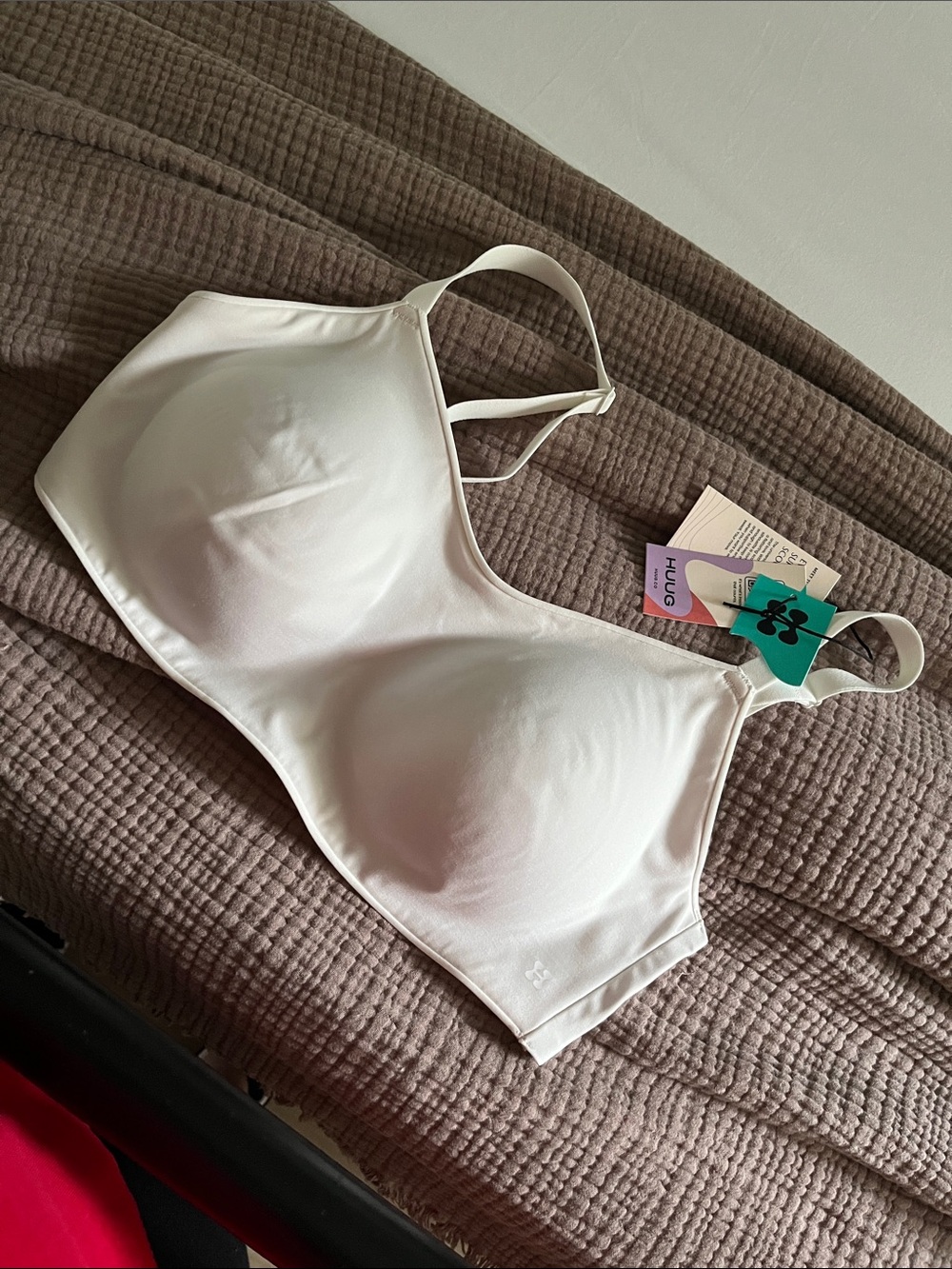 Seamless Wireless White Everyday Bra with Light Support